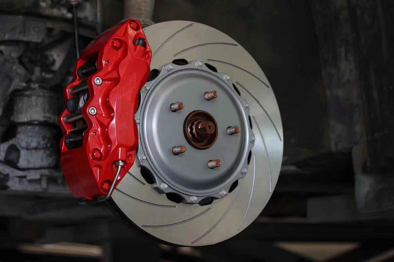 To what extent should a car brake disc be worn out and replaced?
